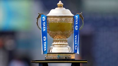 IPL इतिहास में सबसे ज्यादा बार जीरो पर आउट होने वाले 5 बल्लेबाज, रोहित शर्मा पर मंडराया 17 का खतरा आईपीएल इतिहास में दिनेश कार्तिक सबसे ज्यादा बार जीरो पर आउट हुए