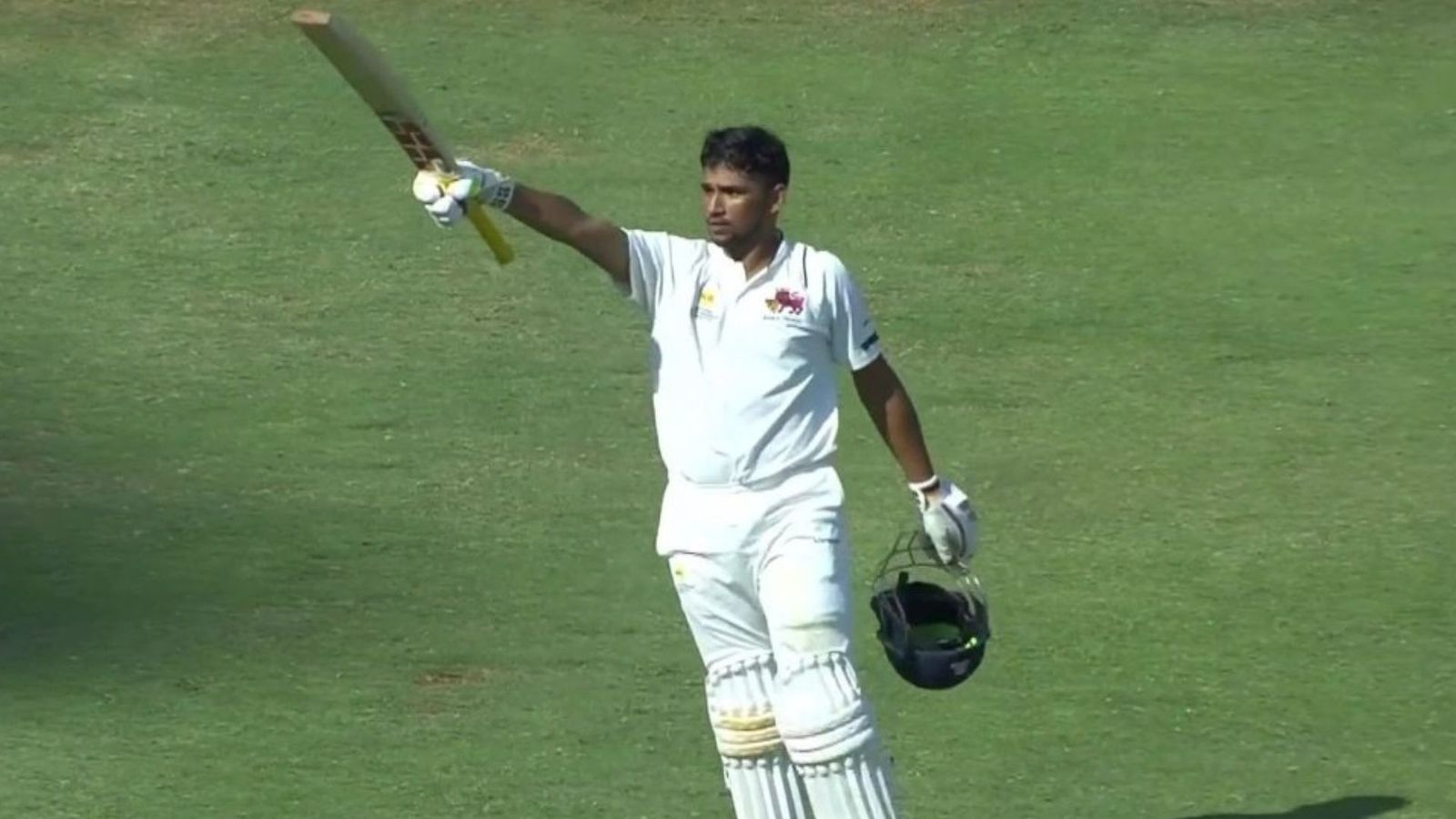 सरफराज के बाद मुशीर खान ने टीम इंडिया में आने की ठानी, रणजी फाइनल में ठोका शतक, तोड़ा सचिन का 29 साल पुराना रिकॉर्ड सरफराज के बाद मुशीर खान ने टीम इंडिया में आने की ठानी, रणजी फाइनल में ठोका शतक, तोड़ा सचिन का 29 साल पुराना रिकॉर्ड