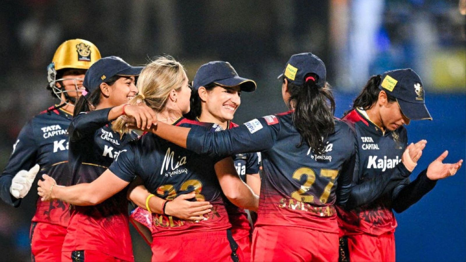WPL 2024 Final: RCB ने रचा इतिहास, दिल्ली कैपिटल्स को उसी के घर पर 8 विकेट से शिकस्त देकर पहली बार जीता WPL का खिताब, छा गई सोफी- पेरी WPL 2024 Final: RCB ने रचा इतिहास, दिल्ली कैपिटल्स को उसी के घर पर 8 विकेट से शिकस्त देकर पहली बार जीता WPL का खिताब, छा गई सोफी- पेरी