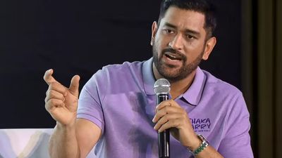 एमएस धोनी बिजनेस में भी सुपरहिट, इन 15 कंपनियों में लगा रखा है पैसा, खेती से लेकर होटल, जिम से ड्रोन तक, देखिए पूरी लिस्ट एमएस धोनी ने कई कंपनियों में पैसा लगा रखा है.