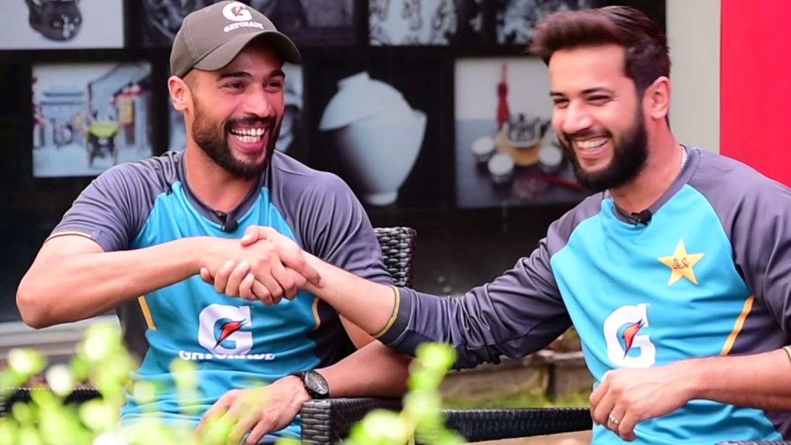 पाकिस्तानी दिग्गज ने टी20 वर्ल्ड कप के लिए खत्म किया संन्यास, जानिए क्यों 4 महीनों में ही पलटा फैसला पाकिस्तानी दिग्गज ने टी20 वर्ल्ड कप के लिए खत्म किया संन्यास, जानिए क्यों 4 महीनों में ही पलटा फैसला