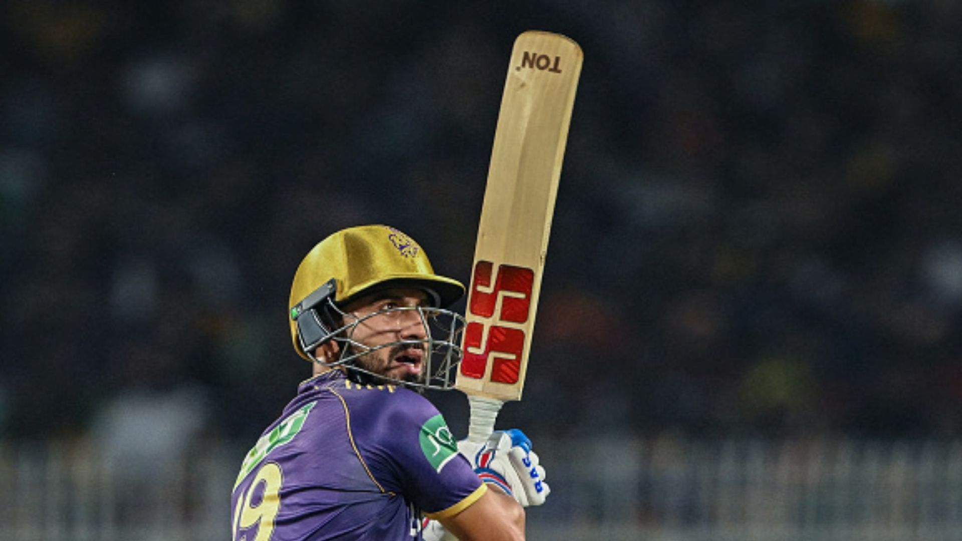 मुंबई इंडियंस ने जिसे समझा नाकाबिल, KKR के लिए आते ही उस बैटर ने छुड़ाए छक्के, जानिए कौन है 20 लाख वाला ये धुरंधर?