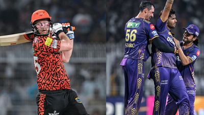 IPL 2024, KKR vs SRH : 24.75 करोड़ के गेंदबाज का हेनरिक क्लासेन ने बनाया मजाक, 6 गेंदों में लुटाए 26 रन तो हारते-हारते बची KKR kkr vs srh मैच के दौरान शॉट खेलते हेनरिक क्लासेन और दूसरी तरफ हर्षित राणा के साथ मिचेल स्टार्क