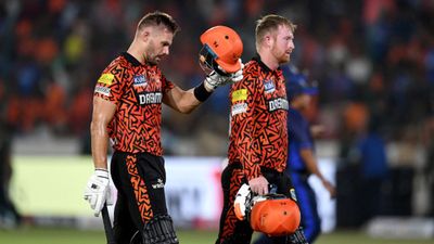 IPL इतिहास का महारिकॉर्ड चकनाचूर, सनराइजर्स हैदराबाद ने दनादन धुलाई से बनाया आईपीएल का सबसे बड़ा स्कोर, मुंबई इंडियंस ने खाई करारी पिटाई एडन मार्करम और हेनरिक क्लासन ने विध्वंसक बैटिंग की.