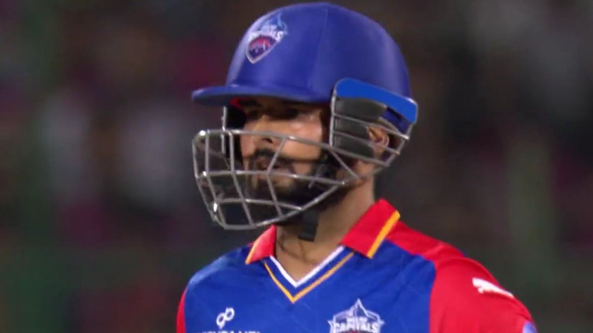 ऋषभ पंत स्लो बैटिंग और आउट होने से तिलमिलाए, ड्रेसिंग रूम में जाते हुए निकाला गुस्सा, जाली पर मारा बल्ला, देखिए Video ऋषभ पंत स्लो बैटिंग और आउट होने से तिलमिलाए, ड्रेसिंग रूम में जाते हुए निकाला गुस्सा, जाली पर मारा बल्ला, देखिए Video