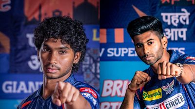 LSG vs PBKS : कौन है मयंक यादव और मणिमारन? जो लखनऊ की टीम से IPL डेब्यू में घातक गेंदबाज से मचा सकते हैं तहलका लखनऊ सुपर जायंट्स के लिए डेब्यू करने वाले मणिमारन सिद्धार्थ (L) और मयंक यादव (R)