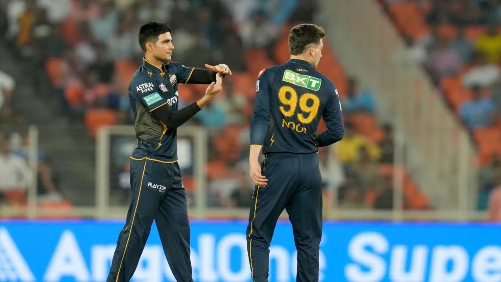 GT vs PBKS: शुभमन गिल ने इन खिलाड़ियों को बनाया हार का विलेन, कहा- इस वजह से नहीं दिया उमेश यादव को आखिरी ओवर GT vs PBKS: शुभमन गिल ने इन खिलाड़ियों को बनाया हार का विलेन, कहा- इस वजह से नहीं दिया उमेश यादव को आखिरी ओवर