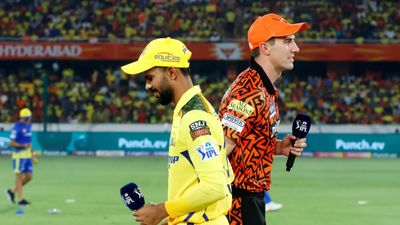 SRH vs CSK : हैदराबाद से हार के बाद चेन्नई के कप्तान ऋतुराज गायकवाड़ का छलका दर्द, बताया कहां पर कमजोर पड़ी टीम SRH vs CSK मैच के दौरान ऋतुराज गायकवाड़ और पैट कमिंस (फोटो क्रेडिट -आईपीएल वेबसाइट)