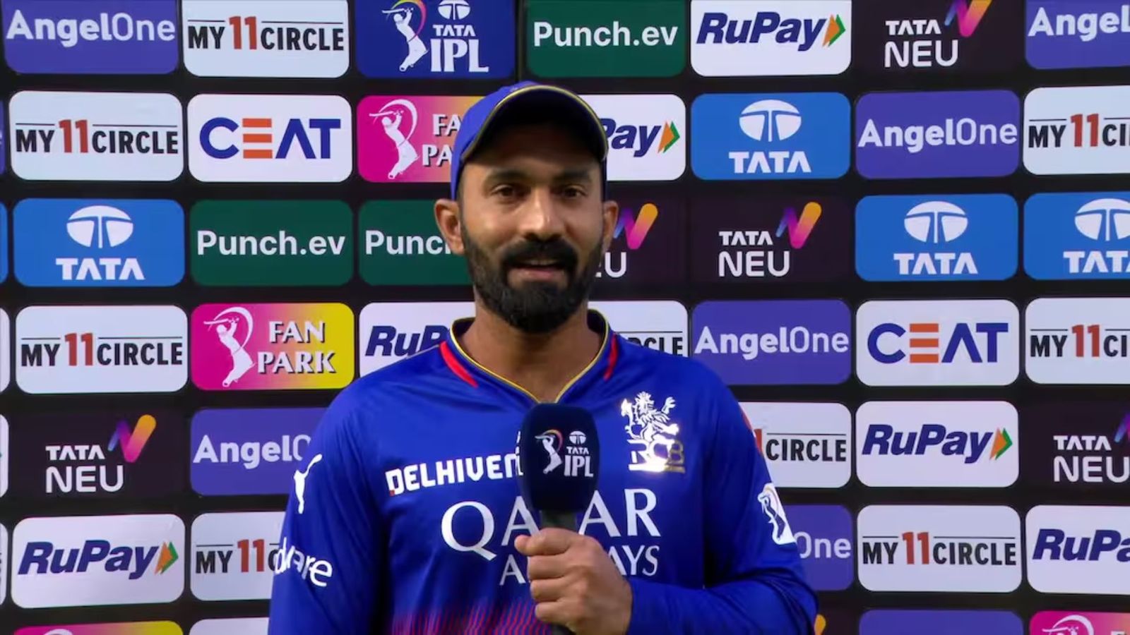 दिनेश कार्तिक ने बताई RCB फैंस की छुपी हुई सच्चाई, बोले- मैसेज भेज-भेजकर खूब गरियाते हैं, किसी को नहीं छोड़ते दिनेश कार्तिक ने बताई RCB फैंस की छुपी हुई सच्चाई, बोले- मैसेज भेज-भेजकर खूब गरियाते हैं, किसी को नहीं छोड़ते