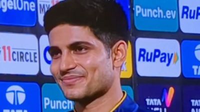 IPL 2024: 'ऐसा कभी मत सोचना...', शुभमन गिल के वन लाइनर से कमेंटेटर की बोलती बंद, जवाब सुन हक्का-बक्का रह गए ब्रॉडकास्टर, Video जीत के बाद पोस्ट मैच सेरेमनी में गुजरात टाइटंस के कप्तान शुभमन गिल