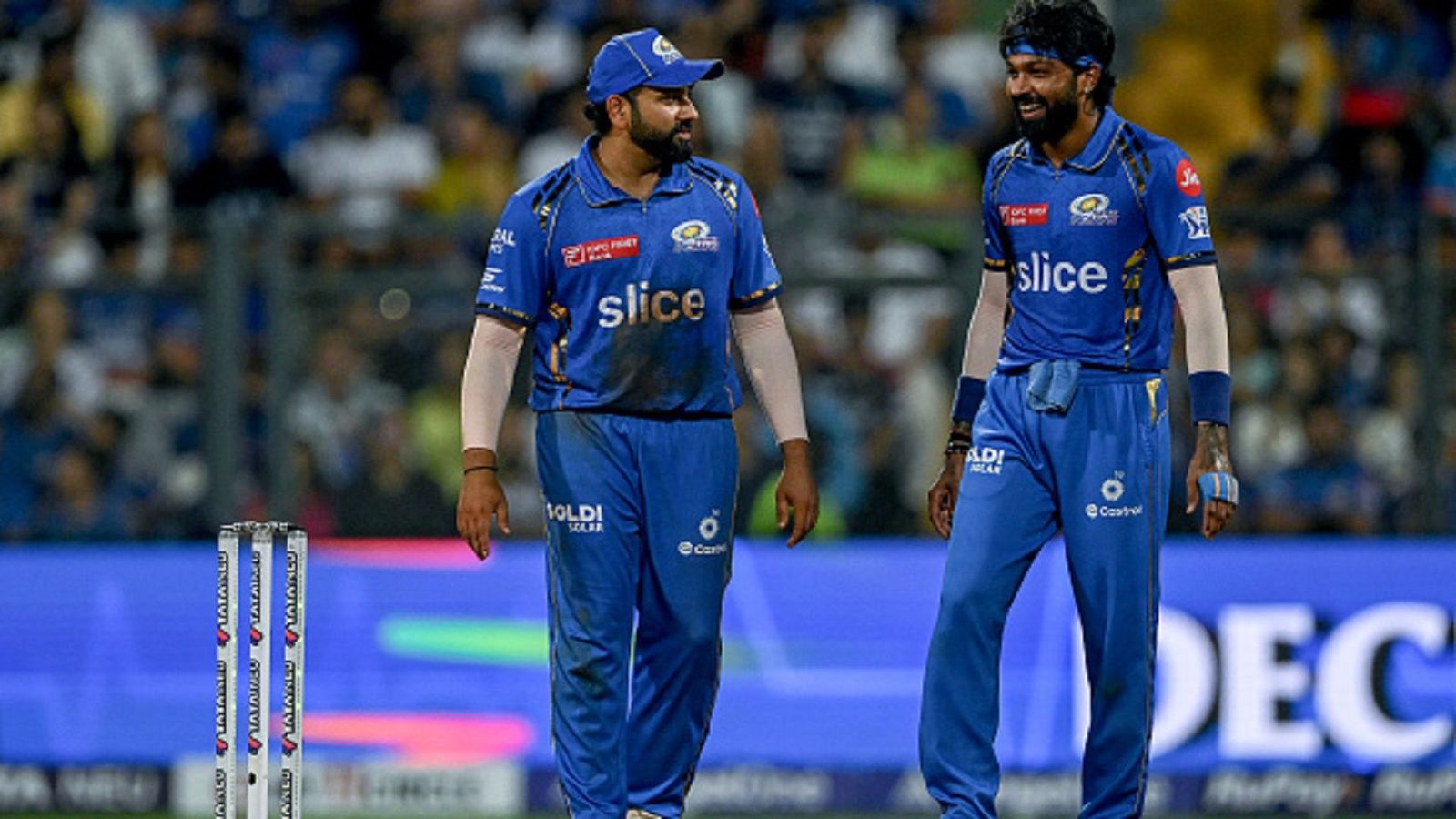 MI vs RCB: हार्दिक पंड्या ने मैच जीतने के बाद रोहित शर्मा को लेकर कही बड़ी बात, बोले- जब मैंने देखा कि... MI vs RCB: हार्दिक पंड्या ने मैच जीतने के बाद रोहित शर्मा को लेकर कही बड़ी बात, बोले- जब मैंने देखा कि...