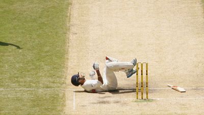 Virat Kohli: 'इसको मैं इतना मारूंगा', जब गेंद लगने से विराट कोहली की आंखों में छा गया था अंधेरा, गेंदबाज को कर दिया था चैलेंज गेंद लगने के बाद जब मैदान पर गिर गए थे विराट कोहली