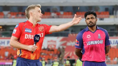 PBKS vs RR : शिखर धवन हुए बाहर तो उपकप्तान जितेश शर्मा क्यों टॉस के लिए नहीं आए? सैम करन ने दी बड़ी अपडेट आईपीएल 2024 सीजन में राजस्थान रॉयल्स के सामने टॉस के दौरान सैम करन