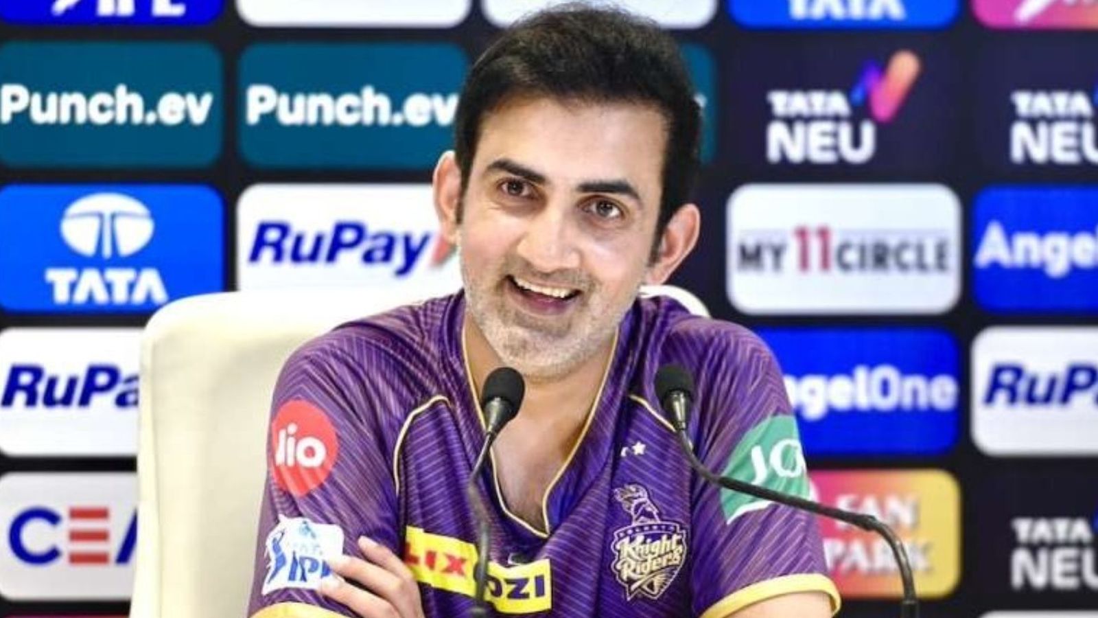 4 मैच में 154 रन लुटाने और सिर्फ दो विकेट लेने से जिसकी हुई फजीहत, उसी के सपोर्ट में उतरे गौतम गंभीर, कहा - वह कितना खतरनाक है ये... 4 मैच में 154 रन लुटाने और सिर्फ दो विकेट लेने से जिसकी हुई फजीहत, उसी के सपोर्ट में उतरे गौतम गंभीर, कहा - वह कितना खतरनाक है ये...