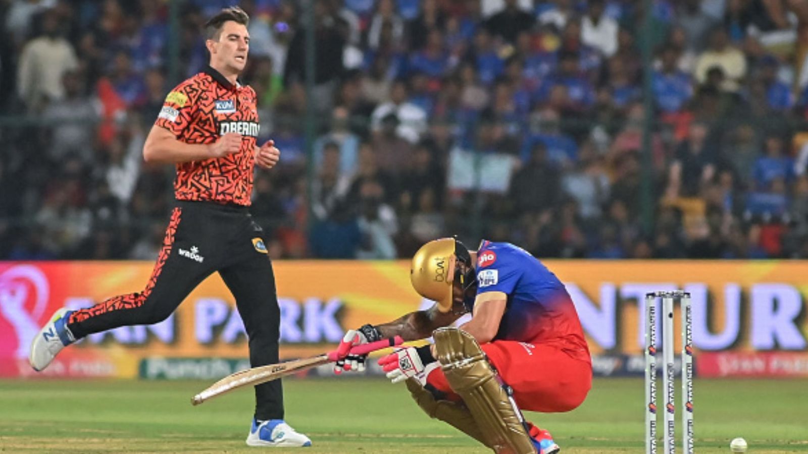 IPL 2024 Purple Cap: RCB के खिलाफ कमाल के बाद पैट कमिंस की पर्पल कैप रेस में एंट्री, तीसरे नंबर पर बांग्लादेशी IPL 2024 Purple Cap: RCB के खिलाफ कमाल के बाद पैट कमिंस की पर्पल कैप रेस में एंट्री, तीसरे नंबर पर बांग्लादेशी