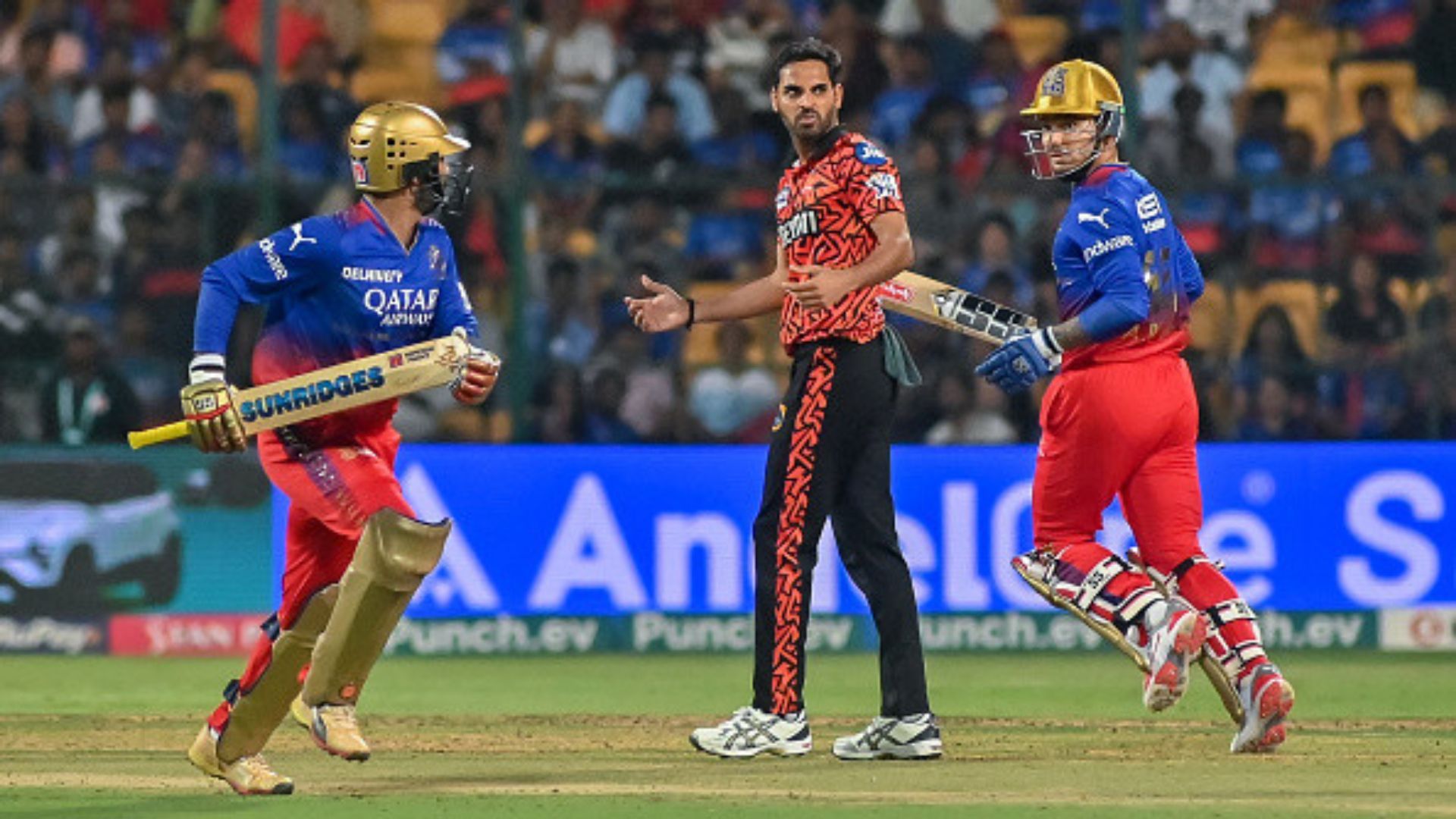 'बॉलिंग टीम को एक्स्ट्रा फील्डर दो', RCB-SRH के सितारे ने टी20 में रनों की सुनामी रोकने को दिया अतरंगी आइडिया