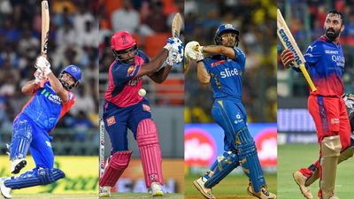 T20 WC 2024: 'मैं तो उसे किसी भी दिन टी20 वर्ल्ड कप के लिए चुन लूंगा', सैमसन, कार्तिक, पंत या इशान? दिग्गज ने बता दिया नाम मैच के दौरान ऋषभ पंत, संजू सैमसन, इशान किशन और दिनेश कार्तिक