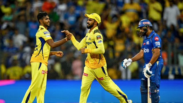 LSG vs CSK : हार्दिक पंड्या की मुंबई को हराने के बाद CSK के ड्रेसिंग रूम में बदल गया सबकुछ, कप्तान ऋतुराज गायकवाड़ ने खुद उगला बड़ा सच मुंबई को हराने के बाद सीएसके के कप्तान ऋतुराज गायकवाड़
