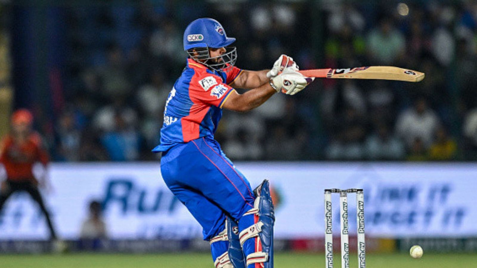 SRH के खिलाफ हार के बाद ऋषभ पंत की कप्तानी और बल्लेबाजी पर उठे सवाल, फैंस ने साधा निशाना, कहा- यही अगर राहुल ने किया होता तो SRH के खिलाफ हार के बाद ऋषभ पंत की कप्तानी और बल्लेबाजी पर उठे सवाल, फैंस ने साधा निशाना, कहा- यही अगर राहुल ने किया होता तो