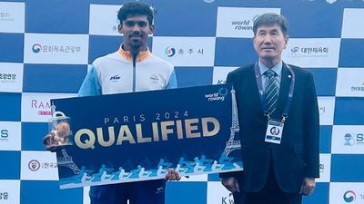 बड़ी खबर: सेना के जवान का कमाल, भारत को रोइंग में दिलाया ऐतिहासिक ओलिंपिक कोटा ओलिंपिक टिकट के साथ बलराज पंवार