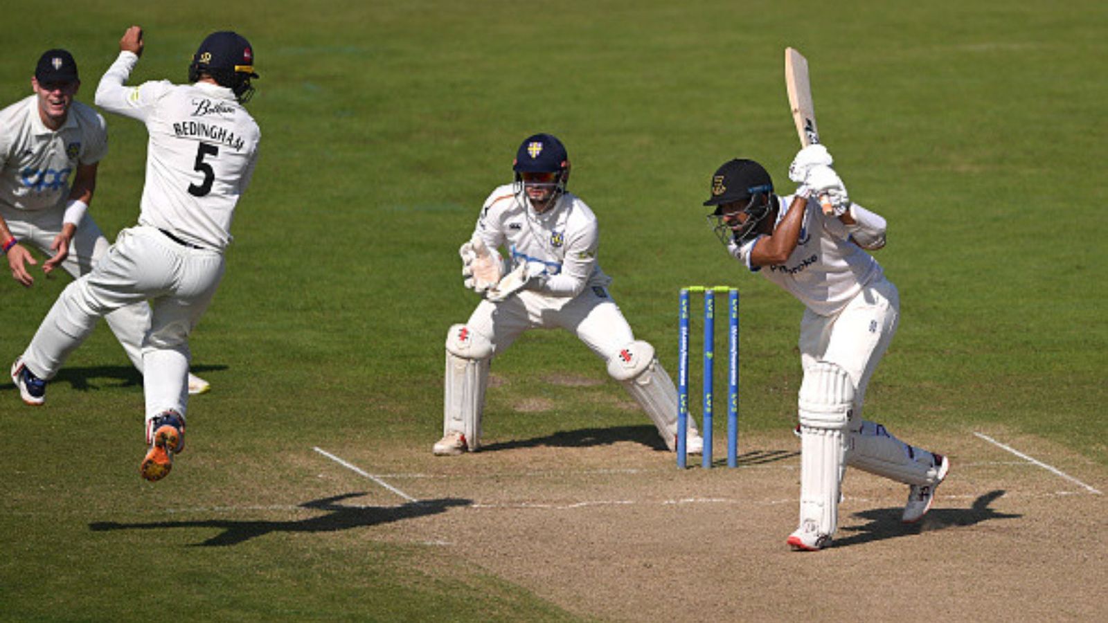 चेतेश्वर पुजारा ने IPL 2024 के बीच यह क्या किया! जबरदस्त फिफ्टी ठोकने के बाद साथी के साथ किया दगा, खुद को ही मिली सजा, देखिए Video चेतेश्वर पुजारा ने IPL 2024 के बीच यह क्या किया! जबरदस्त फिफ्टी ठोकने के बाद साथी के साथ किया दगा, खुद को ही मिली सजा, देखिए Video