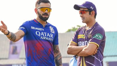 KKR vs RCB : 'गौतम गंभीर और विराट कोहली कोई दुश्मन नहीं...', नवजोत सिंह सिद्धू ने दोनों खिलाड़ियों के रिश्ते की बताई हकीकत KKR vs RCB मैच से पहले बात करते विराट कोहली और गौतम गंभीर (फोटो क्रेडिट - एक्स हैंडल आरसीबी)