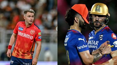 IPL 2024 : KKR से एक रन की हार के बाद RCB के कप्तान फाफ डुप्लेसी पर लगा जुर्माना, पंजाब के कप्तान सैम करन को भी मिली सजा, जानिए क्या हैं मामला? पंजाब किंग्स के कप्तान सैम करन और दूसरी तरफ विराट कोहली व आरसीबी के कप्तान फाफ डुप्लेसी