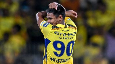 IPL 2024 Purple Cap: चेन्नई को हरवाने वाले गेंदबाज की पर्पल कैप की रेस में एंट्री, आखिरी ओवर में तीन गेंदों में लुटाए थे 19 रन लखनऊ सुपर जायंट्स के खिलाफ मुस्तफिजुर रहमान