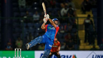 DC vs GT: ऋषभ पंत की बल्ले की आंधी, 18 गेंदों में उड़ाए 62 रन, टी20 में ऐसा करने वाले बने दुनिया के पहले बल्लेबाज ऋषभ पंत ने खेली 88 रन की जबरदस्त पारी