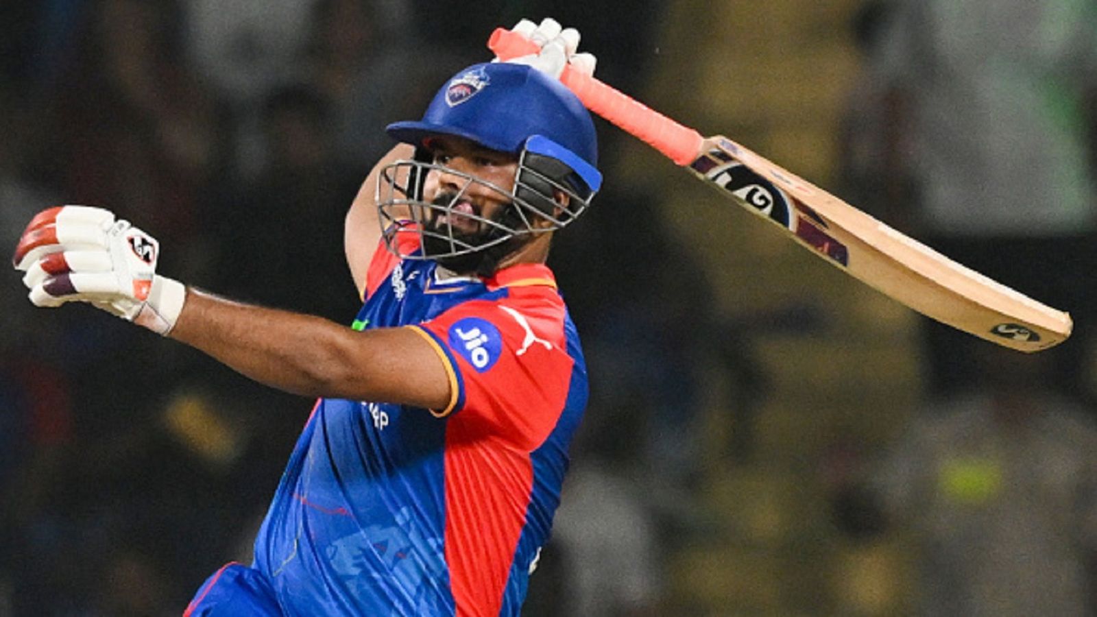 IPL 2024: ऋषभ पंत के छक्के से बुरी तरह चोटिल हुआ कैमरापर्सन, DC vs GT मैच में बड़ा हादसा, Video IPL 2024: ऋषभ पंत के छक्के से बुरी तरह चोटिल हुआ कैमरापर्सन, DC vs GT मैच में बड़ा हादसा, Video