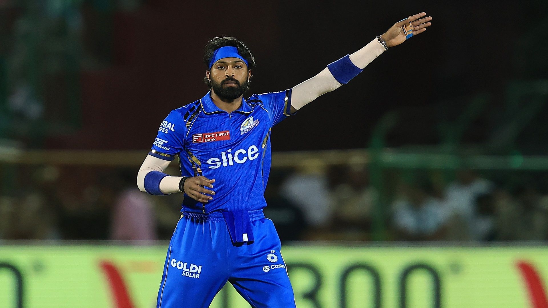 DC vs MI: हार्दिक पंड्या को देखते ही फैंस ने की हदें पार, मुंबई के कप्‍तान को रोहित-रोहित के नाम से चिढ़ाया, Video