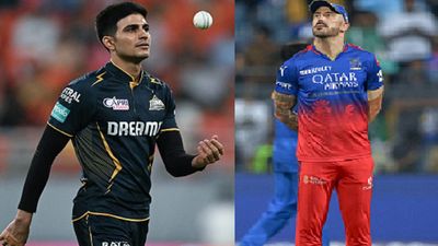 GT vs RCB: गुजरात टाइटंस और रॉयल चैलेंजर्स बेंगलुरु की टक्कर, जानें दोनों टीमों का Head to Head Record और LIVE streaming गुजरात टाइटंस के कप्तान शुभमन गिल (बाएं) और आरसीबी के कप्तान फाफ डु प्लेसी (दाएं)