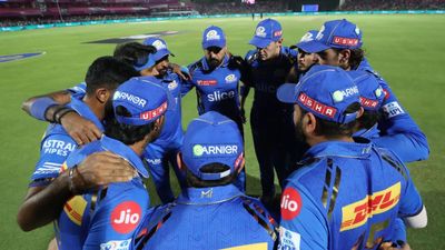 DC vs MI : मुंबई इंडियंस की टीम दिल्ली से हार के बाद क्या IPL 2024 से हो गई बाहर? अब प्लेऑफ में जाने के लिए करना होगा ये काम आईपीएल 2024 के दौरान मुंबई इंडियंस की टीम