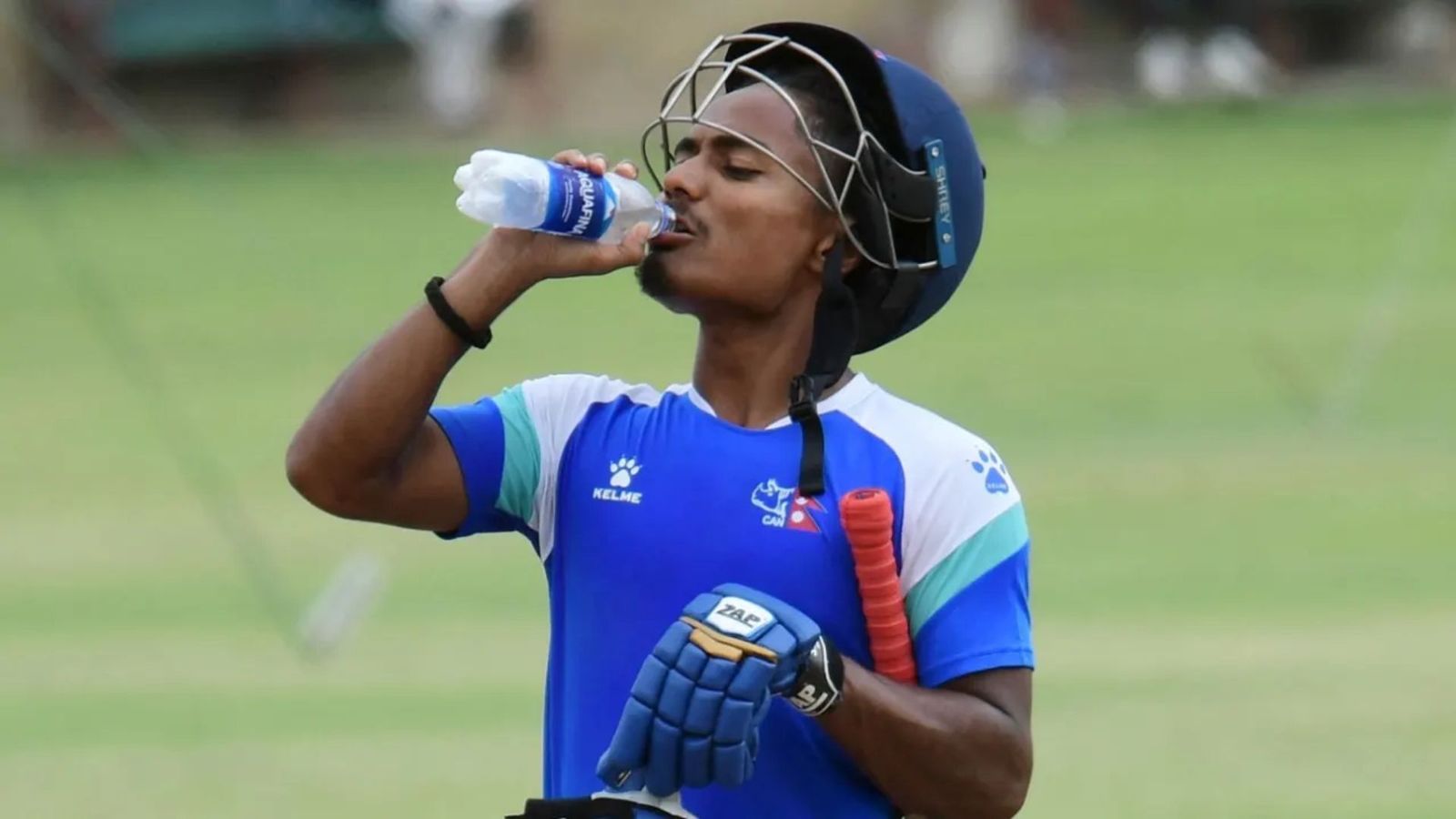 Nepal Squad: नेपाल की टी20 वर्ल्ड कप स्क्वॉड में अनुभवी प्लेयर्स का जमावड़ा, छह छक्के और 9 गेंद में फिफ्टी उड़ाने वाला खिलाड़ी भी शामिल Nepal Squad: नेपाल की टी20 वर्ल्ड कप स्क्वॉड में अनुभवी प्लेयर्स का जमावड़ा, छह छक्के और 9 गेंद में फिफ्टी उड़ाने वाला खिलाड़ी भी शामिल