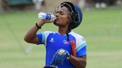 Nepal Squad: नेपाल की टी20 वर्ल्ड कप स्क्वॉड में अनुभवी प्लेयर्स का जमावड़ा, छह छक्के और 9 गेंद में फिफ्टी उड़ाने वाला खिलाड़ी भी शामिल नेपाल के कप्तान रोहित पौडेल.