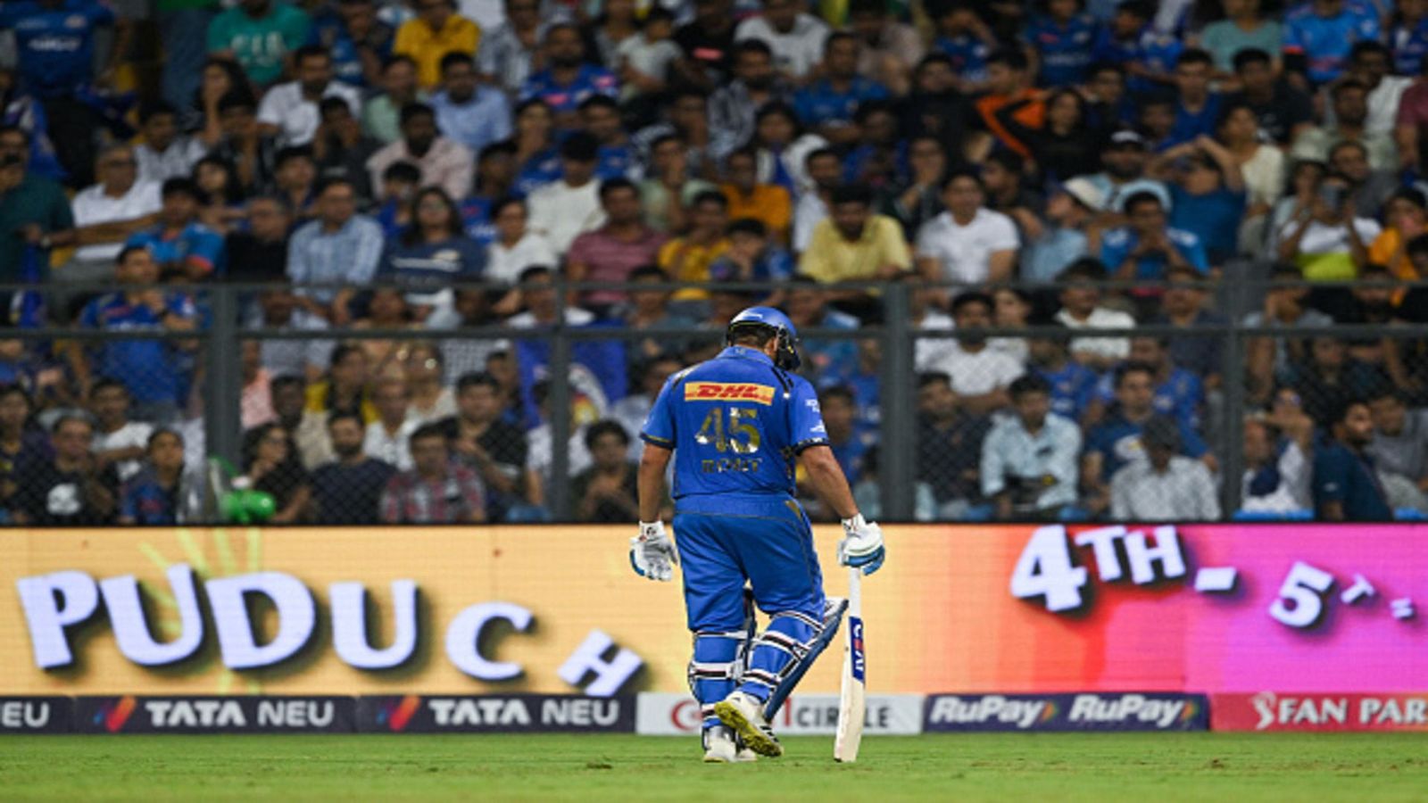 टी20 वर्ल्ड कप सेलेक्शन और प्रेस कॉन्फ्रेंस की वजह से IPL में खराब हुई रोहित शर्मा का फॉर्म, दिग्गज क्रिकेटर का बड़ा आरोप टी20 वर्ल्ड कप सेलेक्शन और प्रेस कॉन्फ्रेंस की वजह से IPL में खराब हुई रोहित शर्मा का फॉर्म, दिग्गज क्रिकेटर का बड़ा आरोप