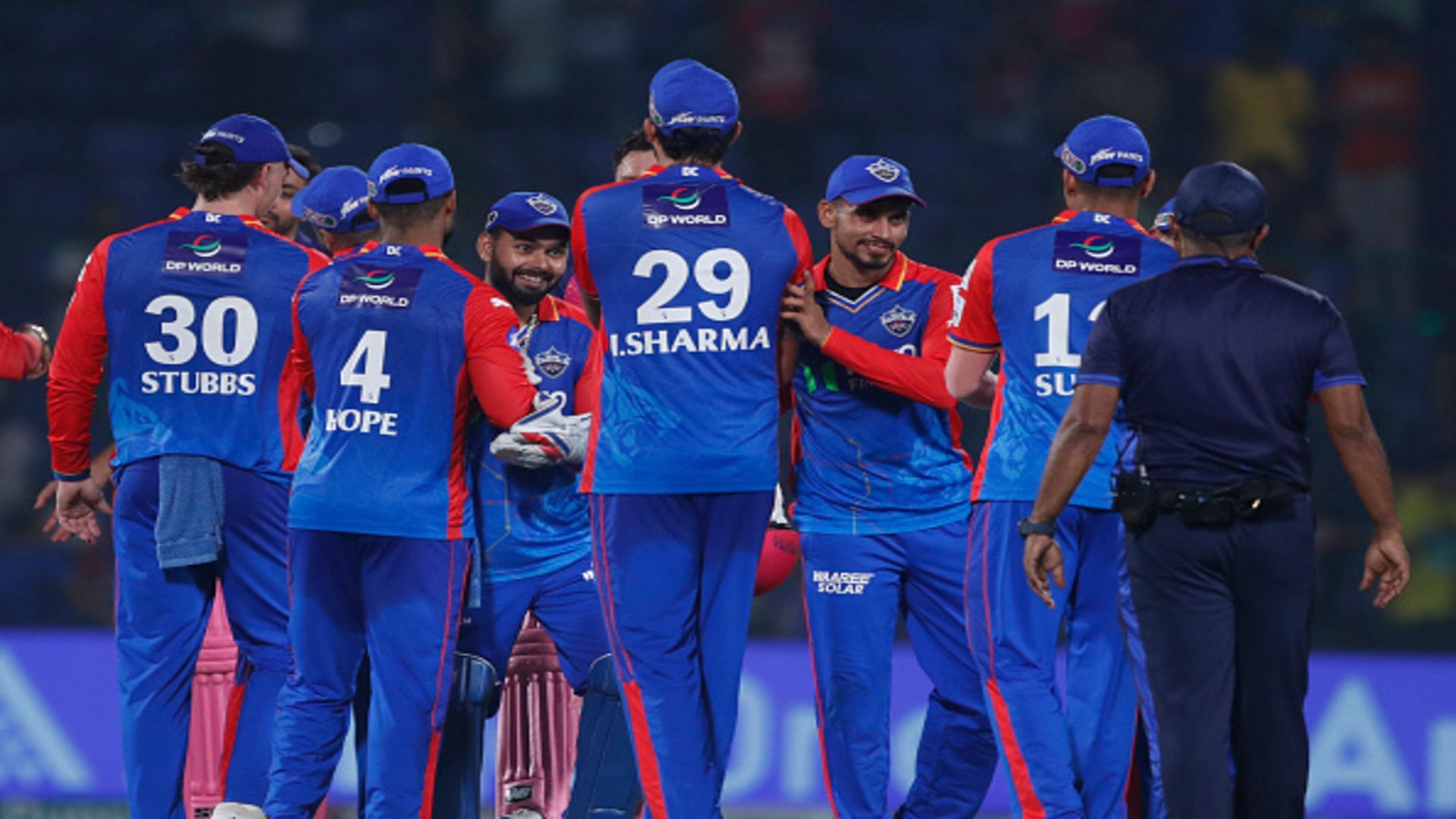 IPL Points Table: दिल्ली की जीत से पाइंट्स टेबल में ट्रैफिक जाम, अंतिम 4 की रेस में लखनऊ पिछड़ी, जानें दूसरी टीमों का हाल