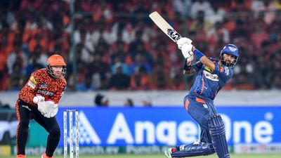IPL 2024 में लगे 1000 सिक्स, क्रुणाल पंड्या के बल्ले से बना इतिहास, पुराने रिकॉर्ड चकनाचूर, जानिए पूरे आंकड़े क्रुणाल पंड्या ने आईपीएल 2024 का 1000वां सिक्स लगाया.
