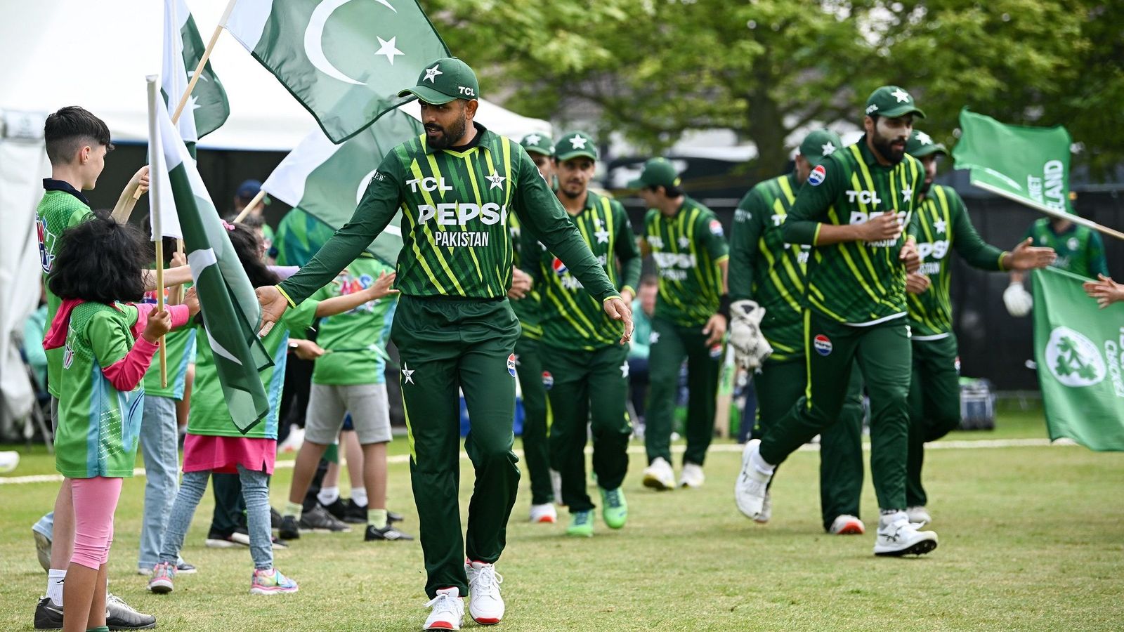 Babar Azam World Record: बाबर आजम के नाम वर्ल्ड रिकॉर्ड, आयरलैंड को हरा पाकिस्तानी कप्तान ने रचा इतिहास, एमएस धोनी-रोहित शर्मा सबको छोड़ा पीछे Babar Azam World Record: बाबर आजम के नाम वर्ल्ड रिकॉर्ड, आयरलैंड को हरा पाकिस्तानी कप्तान ने रचा इतिहास, एमएस धोनी-रोहित शर्मा सबको छोड़ा पीछे