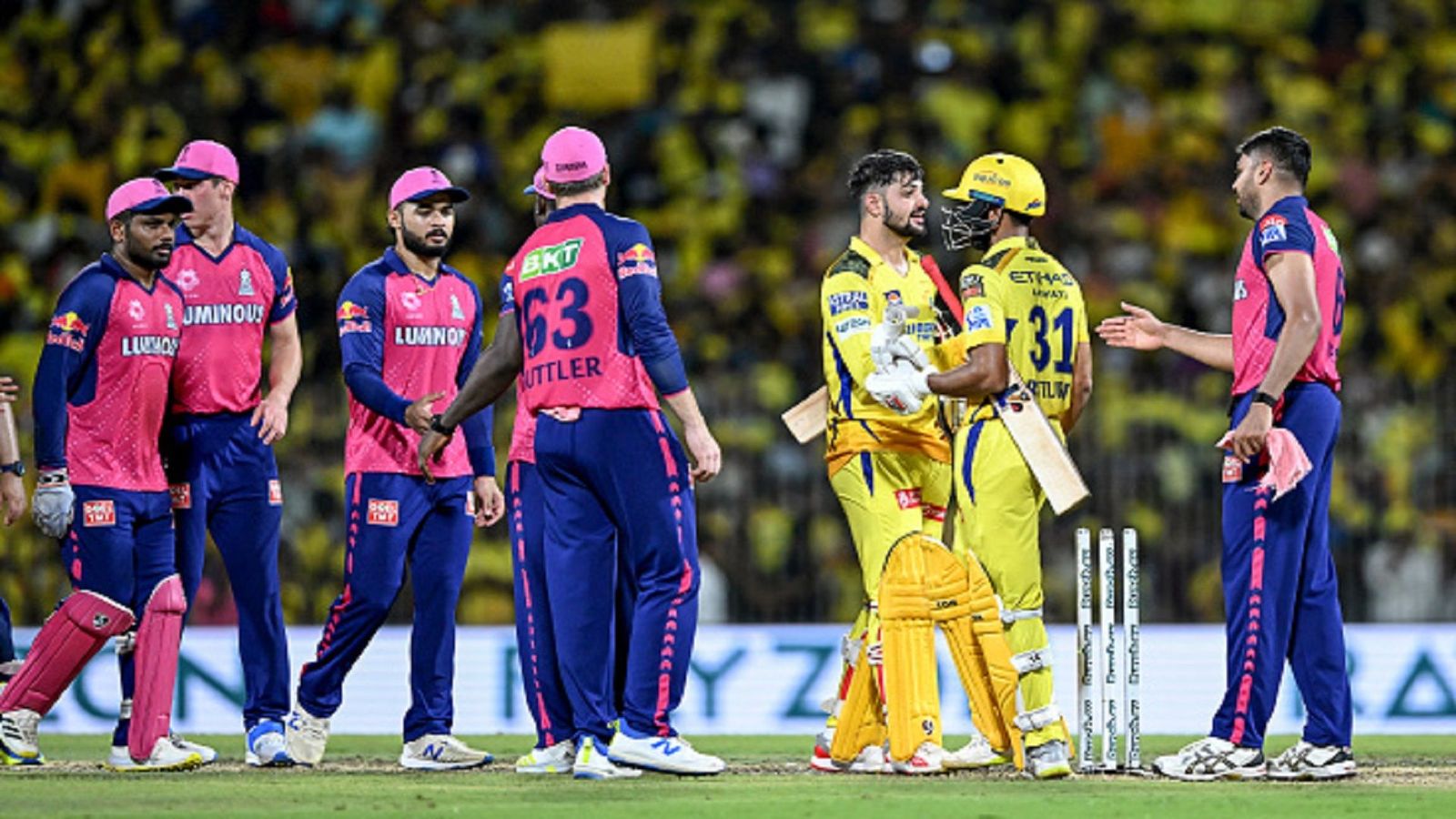 IPL 2024 Playoffs Race: चेन्नई, हैदराबाद, बेंगलुरु समेत 5 टीमों में जबरदस्त टक्कर, जानें पॉइंट टेबल का हाल और प्लेऑफ का पूरा समीकरण IPL 2024 Playoffs Race: चेन्नई, हैदराबाद, बेंगलुरु समेत 5 टीमों में जबरदस्त टक्कर, जानें पॉइंट टेबल का हाल और प्लेऑफ का पूरा समीकरण