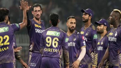 RR vs PBKS : राजस्थान की हार से केकेआर ने रचा इतिहास, आईपीएल में पहली बार गौतम गंभीर की फ्रेंचाइजी ने किया ऐसा आईपीएल 2024 में एक मैच के दौरान केकेआर की टीम