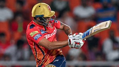 बड़ी खबर: पंजाब किंग्स के नए कप्तान का ऐलान, सैम करन के IPL 2024 छोड़कर जाने के बाद इस खिलाड़ी को मिली जिम्मेदारी जितेश शर्मा सनराइजर्स हैदराबाद के खिलाफ पंजाब किंग्स की कप्तानी करेंगे