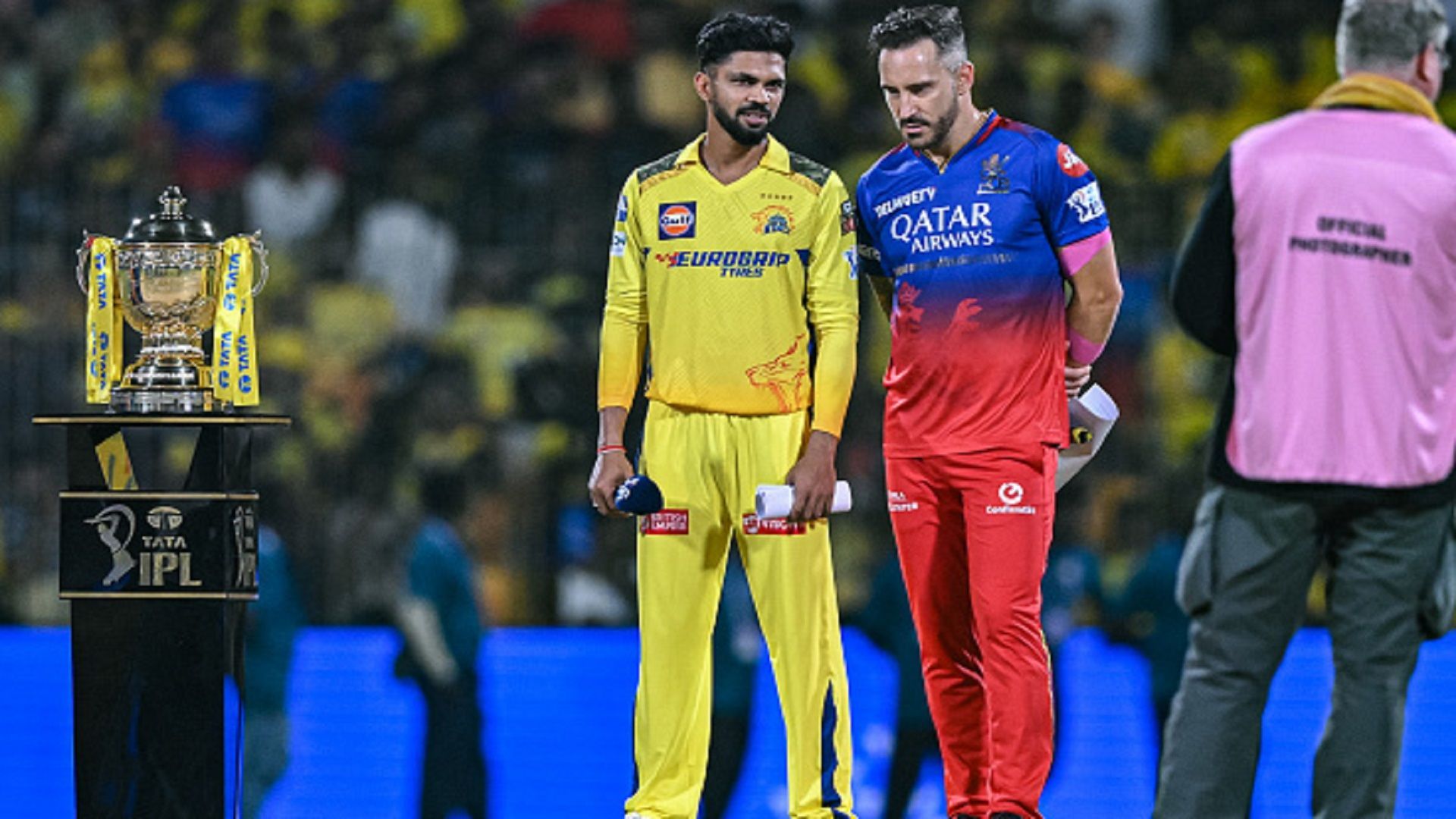 RCB vs CSK, IPL 2024: चेन्‍नई ने टॉस जीतकर चुनी पहले गेंदबाजी, बेंगलुरु के खिलाफ किया बड़ा बदलाव, जानें दोनों टीमों की  Playing XI