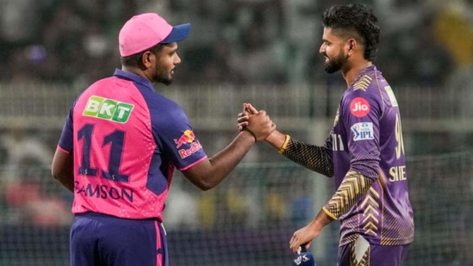 RR vs KKR: 7-7 ओवर का होगा मैच, कोलकाता नाइट राइडर्स ने टॉस जीता और राजस्थान रॉयल्स को दी बैटिंग, देखिए Playing XI RR vs KKR: 7-7 ओवर का होगा मैच, कोलकाता नाइट राइडर्स ने टॉस जीता और राजस्थान रॉयल्स को दी बैटिंग, देखिए Playing XI