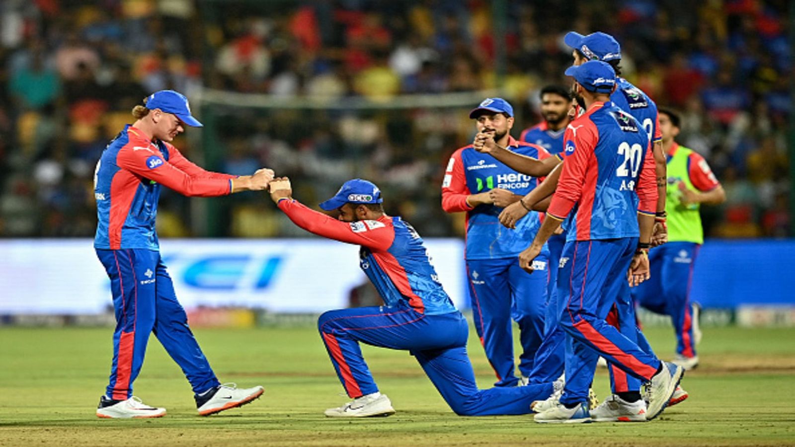 T20 WC 2024: दिल्ली का धाकड़ बल्लेबाज रिजर्व लिस्ट में हो सकता है शामिल, IPL में तूफानी बल्लेबाजी से गेंदबाजों में पैदा कर चुका है खौफ T20 WC 2024: दिल्ली का धाकड़ बल्लेबाज रिजर्व लिस्ट में हो सकता है शामिल, IPL में तूफानी बल्लेबाजी से गेंदबाजों में पैदा कर चुका है खौफ