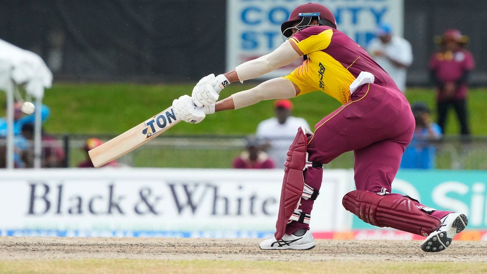 T20 World Cup से पहले वेस्टइंडीज के नए कप्तान का ऐलान, साउथ अफ्रीका के खिलाफ सीरीज से कई बड़े खिलाड़ी बाहर T20 World Cup से पहले वेस्टइंडीज के नए कप्तान का ऐलान, साउथ अफ्रीका के खिलाफ सीरीज से कई बड़े खिलाड़ी बाहर