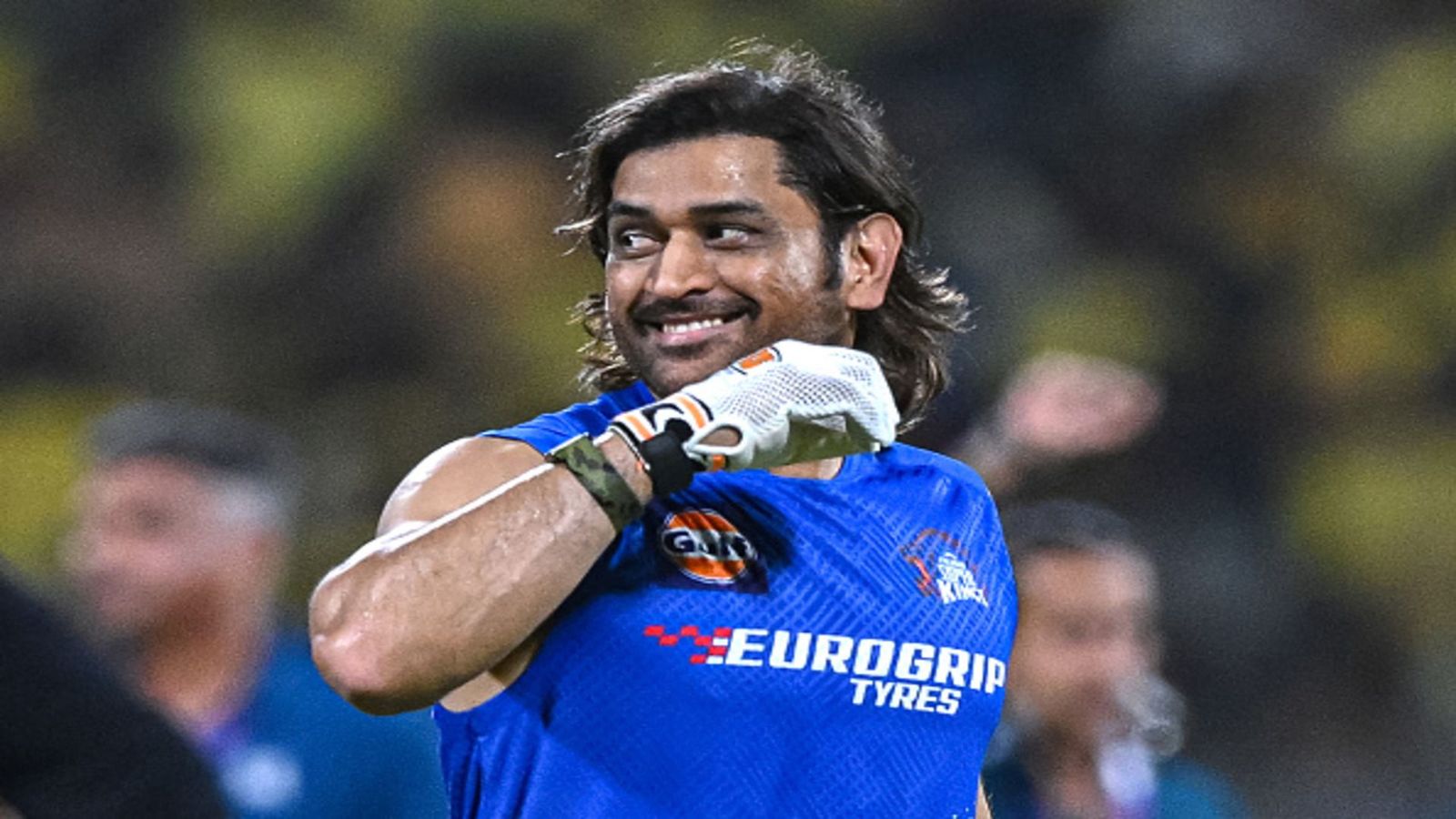 एमएस धोनी इलाज कराने के लिए जाएंगे लंदन, रांची पहुंचते ही लिया फैसला, रिटायरमेंट पर आई बड़ी अपडेट एमएस धोनी इलाज कराने के लिए जाएंगे लंदन, रांची पहुंचते ही लिया फैसला, रिटायरमेंट पर आई बड़ी अपडेट