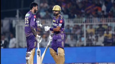 अय्यर ने कोलकाता को फाइनल में पहुंचाने के बाद टीम की जीत में RCB को भी लपेटा, कहा- हमने देखा है कि... वेंकटेश अय्यर और श्रेयस अय्यर ने केकेआर की जीत में अर्धशतक लगाए.