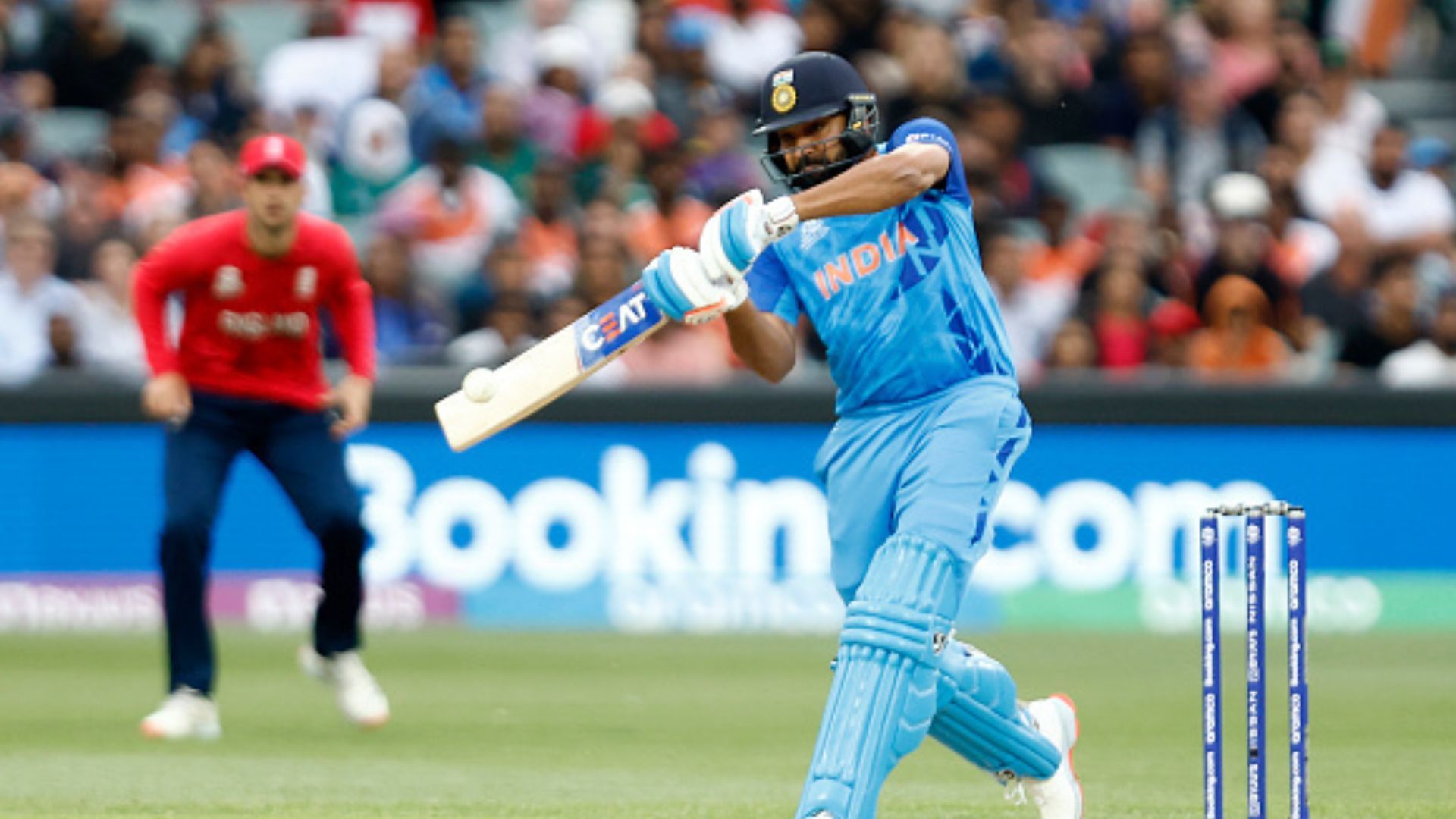 Rohit Sharma : कभी वड़ा पाव खाकर किया गुजारा, अब 11 हजार से अधिक T20 रन ठोकने वाले टीम इंडिया के कप्तान हैं रोहित शर्मा, जानिए कैसे हिटमैन बना ये जांबाज