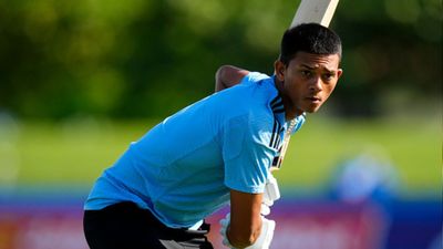 Yashasvi Jaiswal: पानीपुरी बेचकर पाला था पेट, दूध की डेयरी में किया काम, अब भारत की ओर से टी-20 वर्ल्ड कप खेलेंगे यशस्वी जायसवाल ट्रेनिंग सेशन के दौरान बल्लेबाजी अभ्यास करते यशस्वी जायसवाल